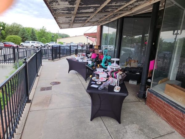 Main Street vendors 600