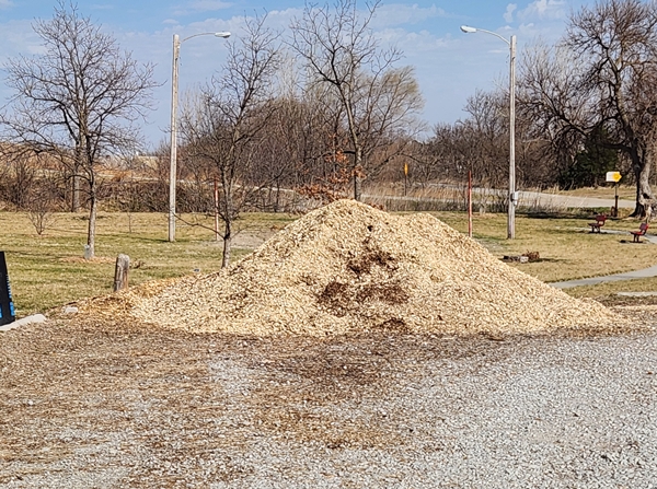Mulch pile 600