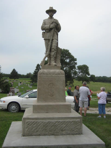 Elmwood statue