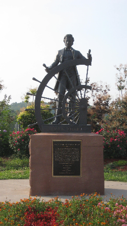 Statue