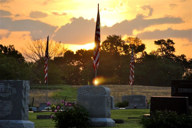 Sunrise_at_Unadilla_Cemetery